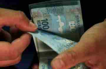  Aposentados e pensionistas do INSS podem consultar antecipação do 13º 